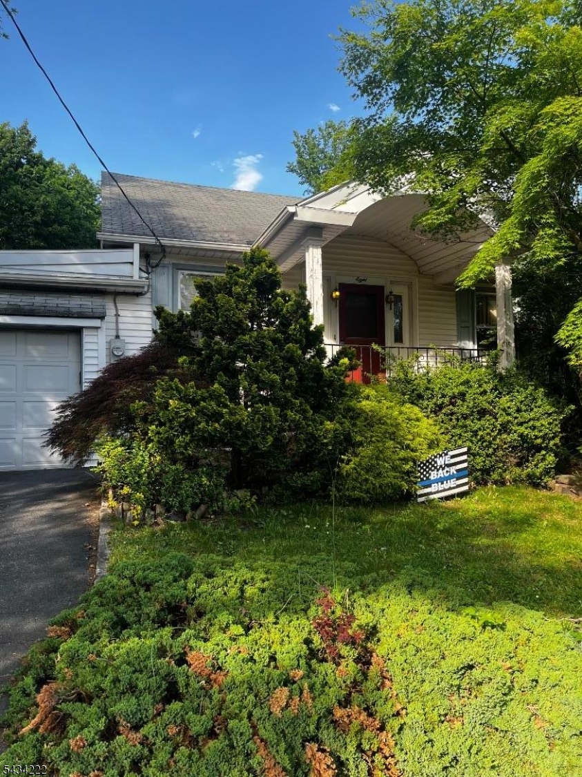 8 Beach Road Verona NJ 07044