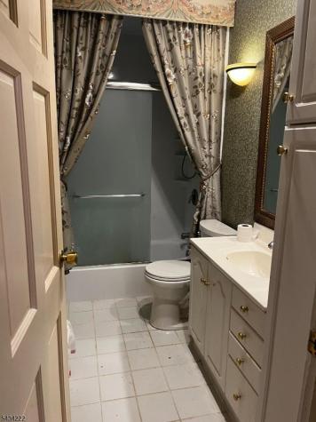 8 Beach Road Verona NJ 07044