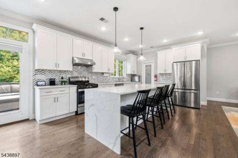 46 Edgemere Road Livingston NJ 07039