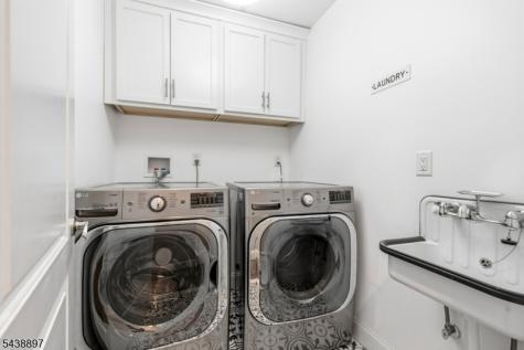 46 Edgemere Road Livingston NJ 07039