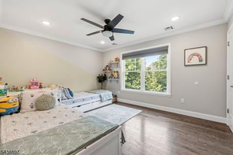 46 Edgemere Road Livingston NJ 07039