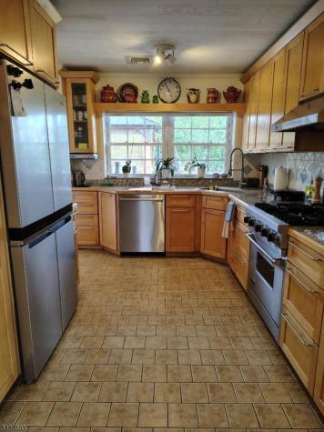 442 River Road North Arlington NJ 07031
