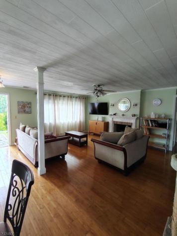 442 River Road North Arlington NJ 07031