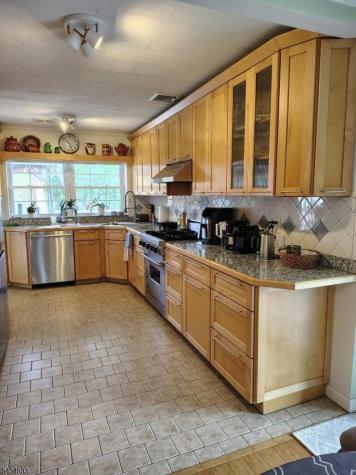 442 River Road North Arlington NJ 07031