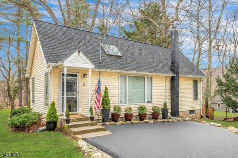 3 Redmans Drive Jefferson NJ 07438