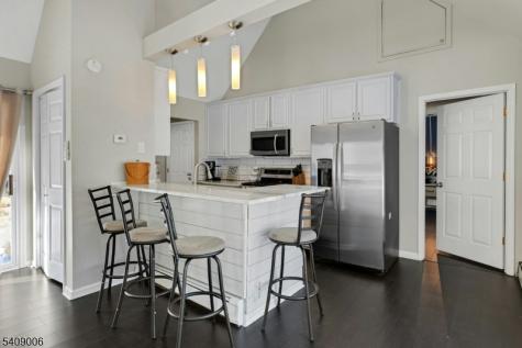 3 Redmans Drive Jefferson NJ 07438