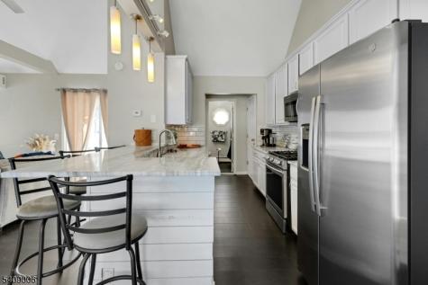 3 Redmans Drive Jefferson NJ 07438