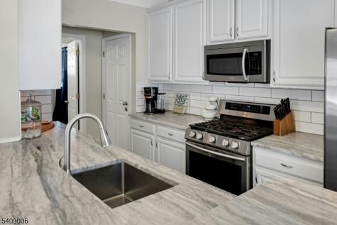 3 Redmans Drive Jefferson NJ 07438