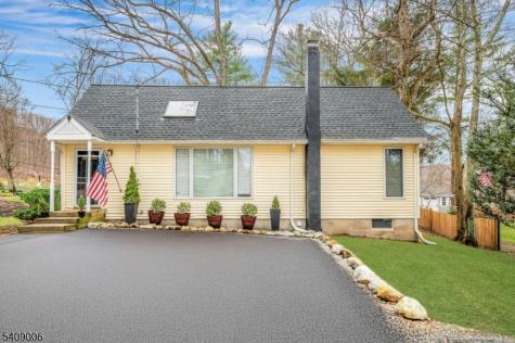 3 Redmans Drive Jefferson NJ 07438