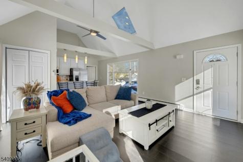 3 Redmans Drive Jefferson NJ 07438