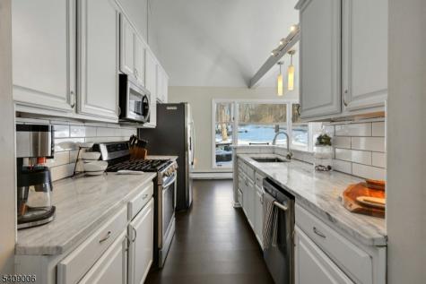 3 Redmans Drive Jefferson NJ 07438