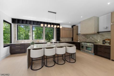 809 West Shore Drive Kinnelon NJ 07405