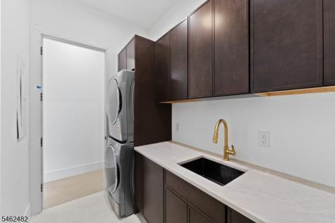 809 West Shore Drive Kinnelon NJ 07405
