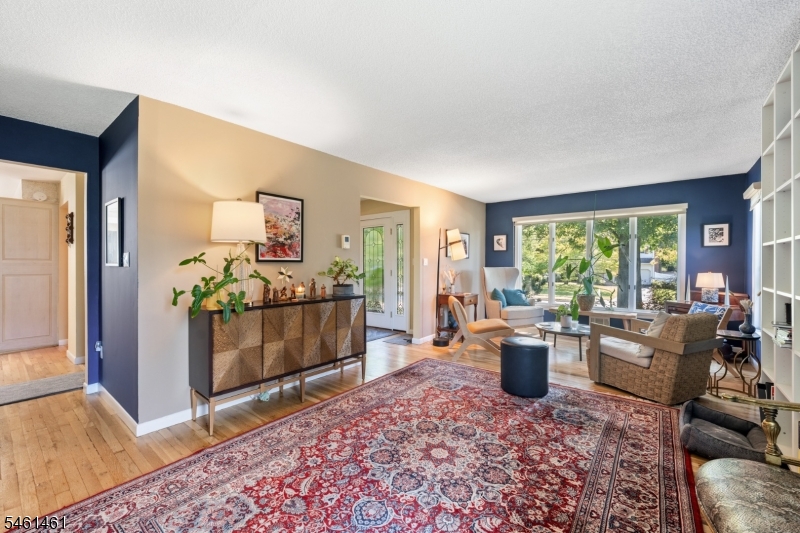 6 Martin Lane Hamilton NJ 08619