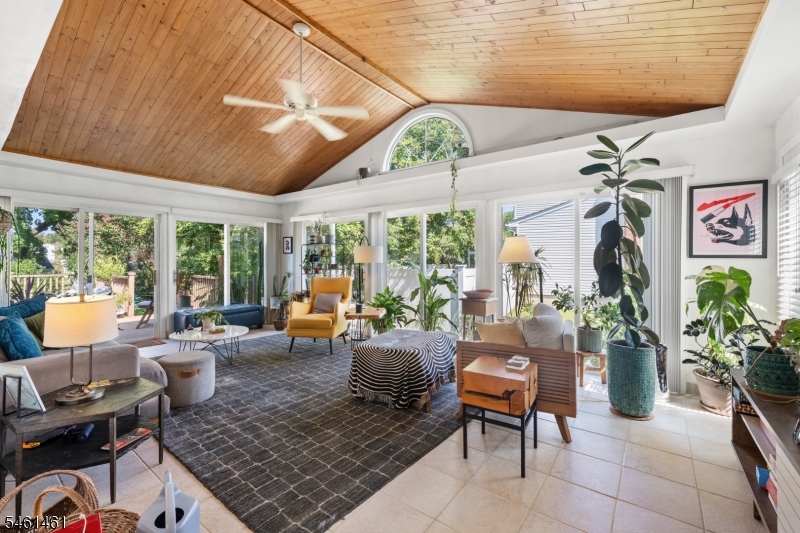 6 Martin Lane Hamilton NJ 08619