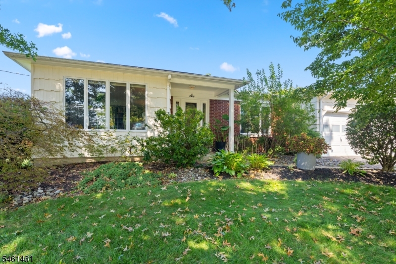 6 Martin Lane Hamilton NJ 08619