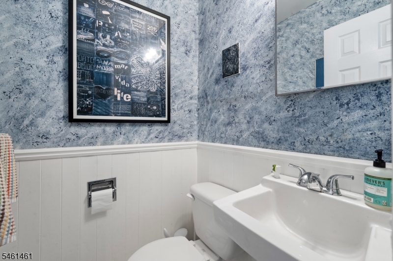 6 Martin Lane Hamilton NJ 08619