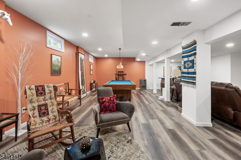 6 Martin Lane Hamilton NJ 08619