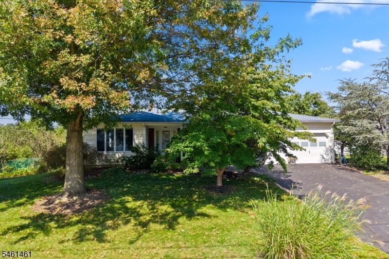 6 Martin Lane Hamilton NJ 08619