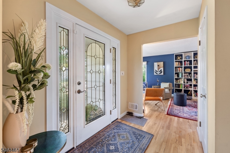 6 Martin Lane Hamilton NJ 08619