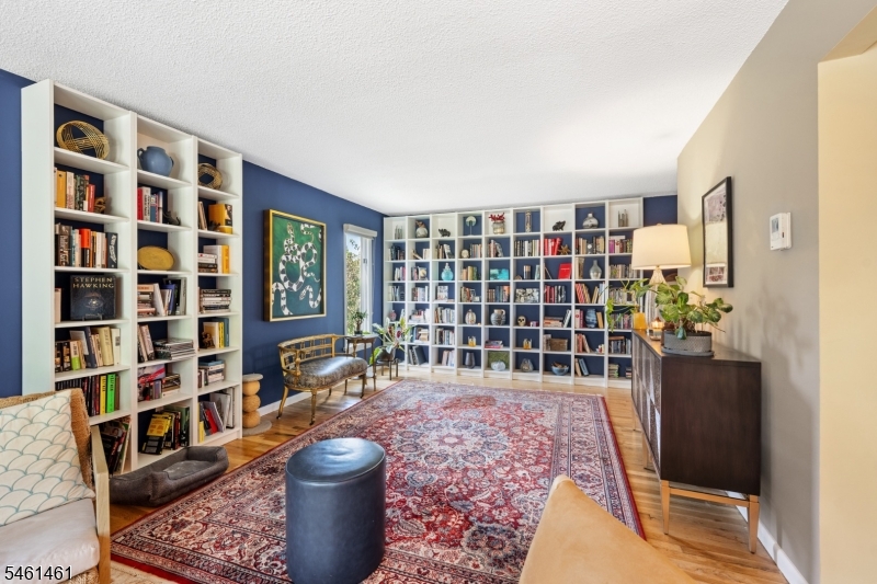 6 Martin Lane Hamilton NJ 08619