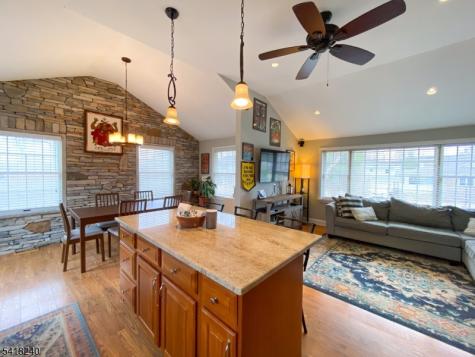 28 Woodside Drive West Milford NJ 07480