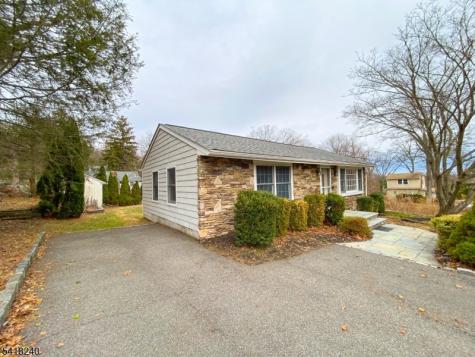 28 Woodside Drive West Milford NJ 07480