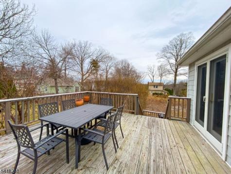 28 Woodside Drive West Milford NJ 07480