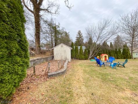 28 Woodside Drive West Milford NJ 07480