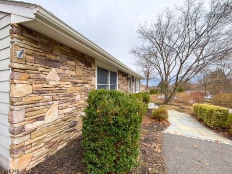 28 Woodside Drive West Milford NJ 07480