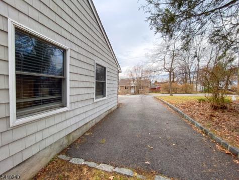 28 Woodside Drive West Milford NJ 07480