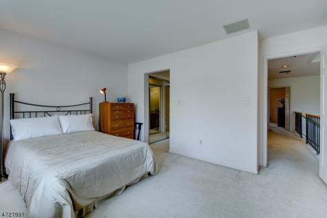 152 Bonney Court Bridgewater NJ 08807