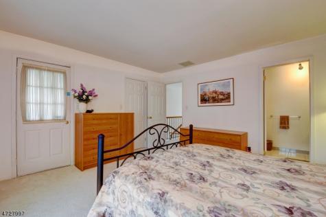152 Bonney Court Bridgewater NJ 08807