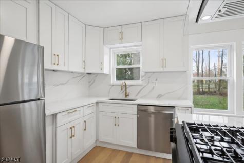 686 Meyersville Road Long Hill NJ 07933