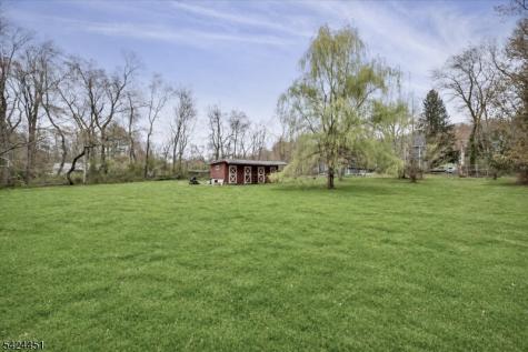 686 Meyersville Road Long Hill NJ 07933