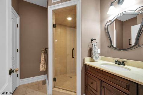 21 Reagan Way Kinnelon NJ 07405