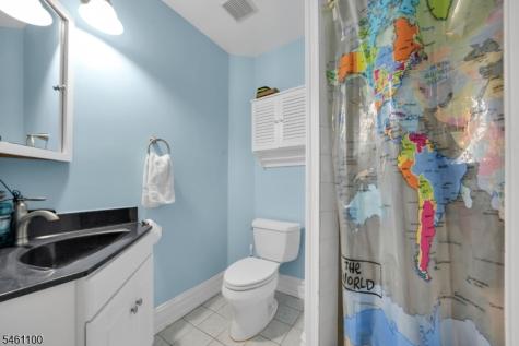 21 Reagan Way Kinnelon NJ 07405