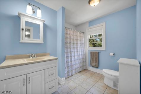 21 Reagan Way Kinnelon NJ 07405