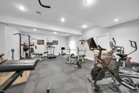 21 Reagan Way Kinnelon NJ 07405