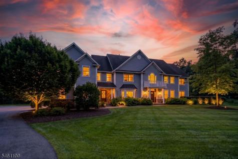 21 Reagan Way Kinnelon NJ 07405