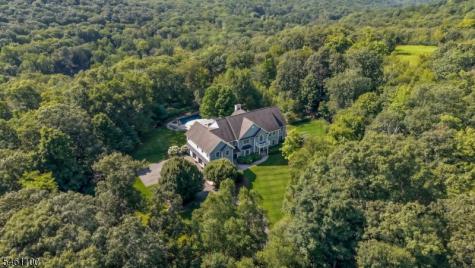 21 Reagan Way Kinnelon NJ 07405