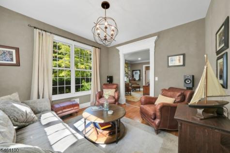 21 Reagan Way Kinnelon NJ 07405