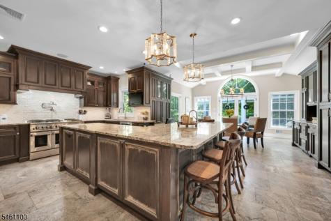 21 Reagan Way Kinnelon NJ 07405