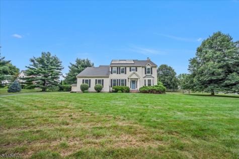 39 Meadowview Drive Lopatcong NJ 08865