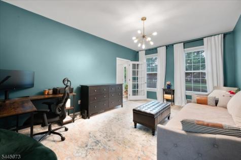 39 Meadowview Drive Lopatcong NJ 08865