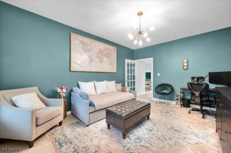 39 Meadowview Drive Lopatcong NJ 08865