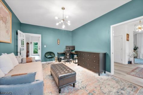 39 Meadowview Drive Lopatcong NJ 08865