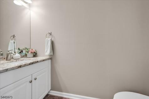 39 Meadowview Drive Lopatcong NJ 08865