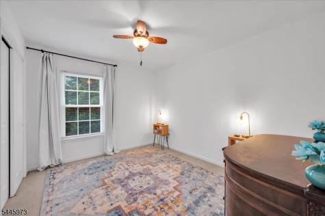 39 Meadowview Drive Lopatcong NJ 08865