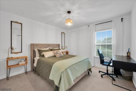 39 Meadowview Drive Lopatcong NJ 08865
